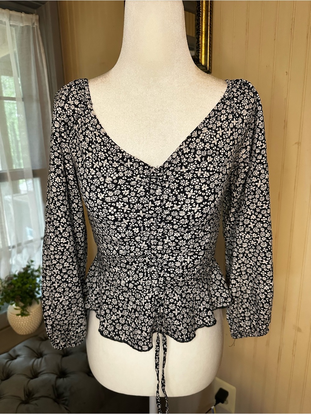 Japna Black White Floral Peplum Top Womens Small Cottagecore Boho